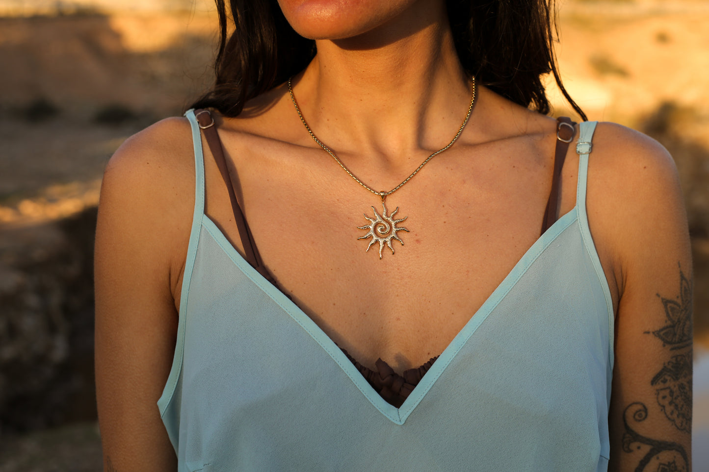 SUNSHINE SWIRL NECKLACE