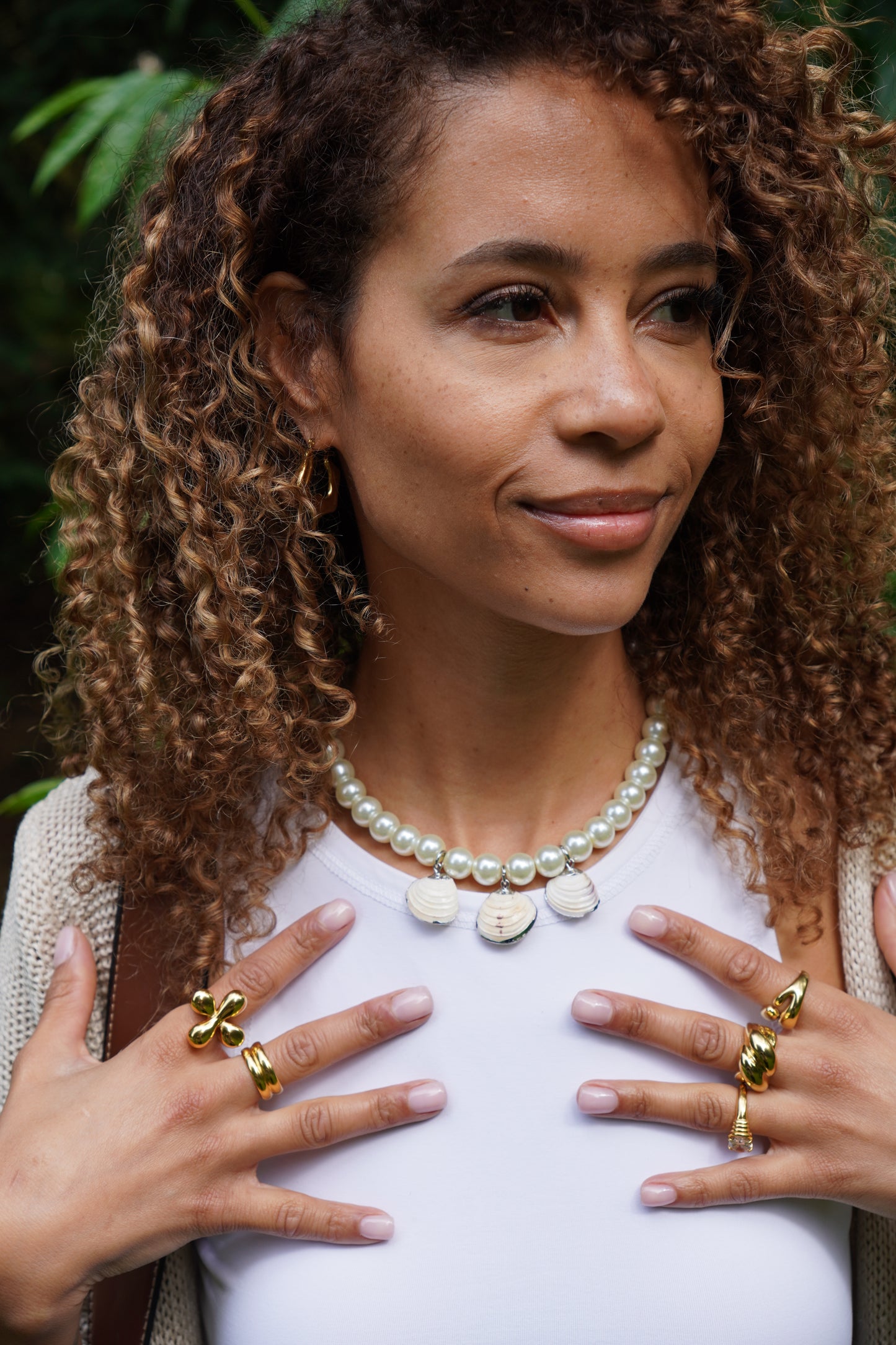 LÈA CLASSIC SHELL NECKLACE