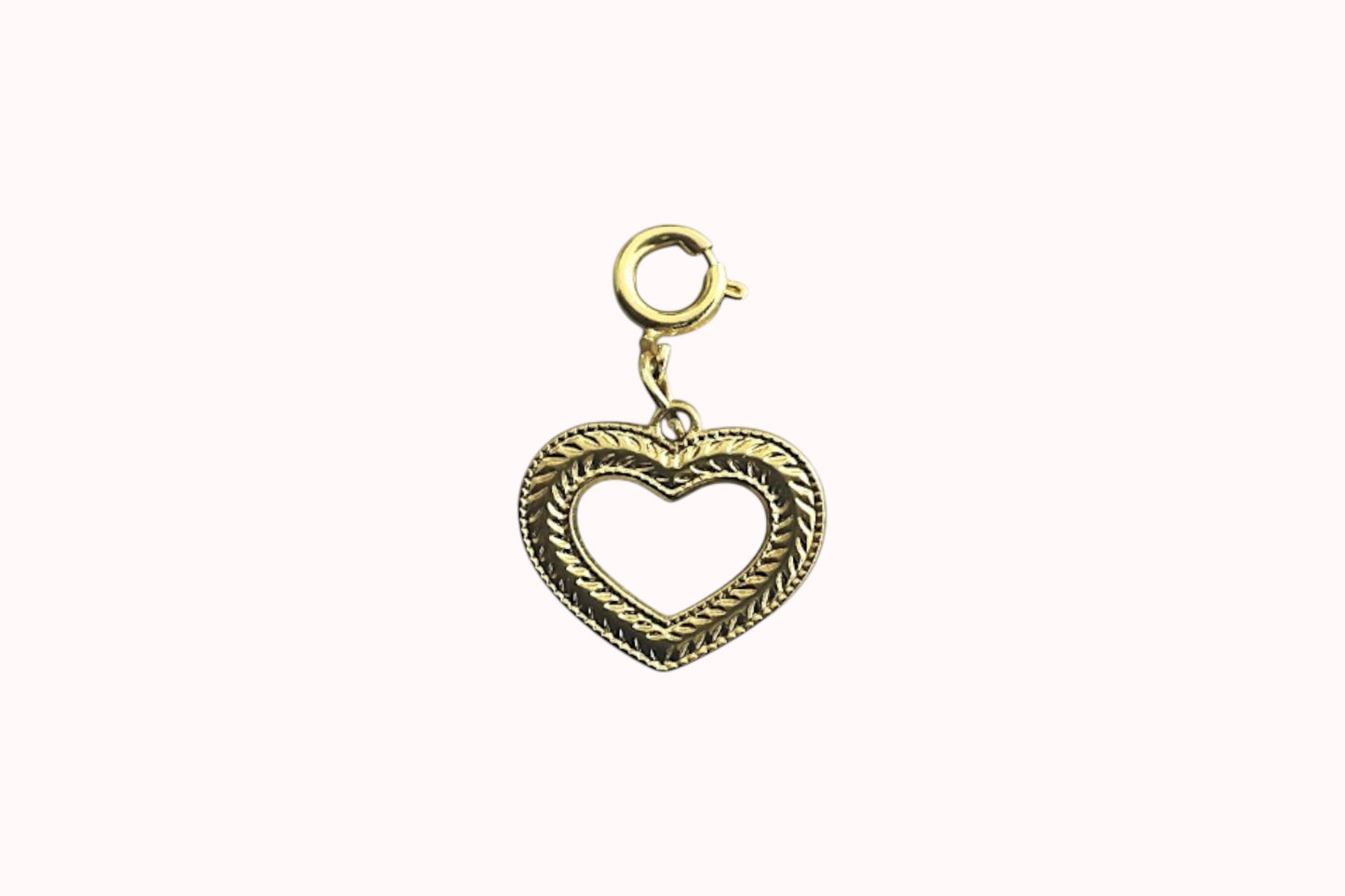OPEN HEART PENDANT