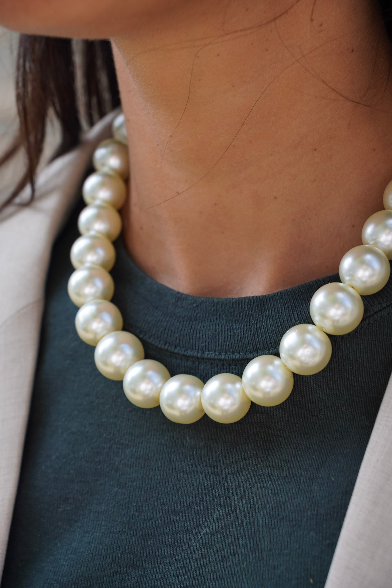 Pearl Necklace White Big / Add your own charm