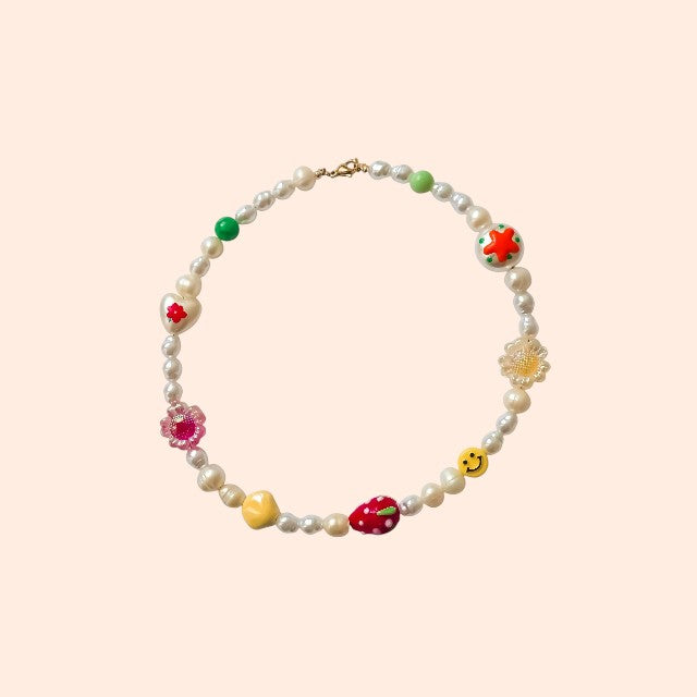 Summer pearl necklace with summer beads
