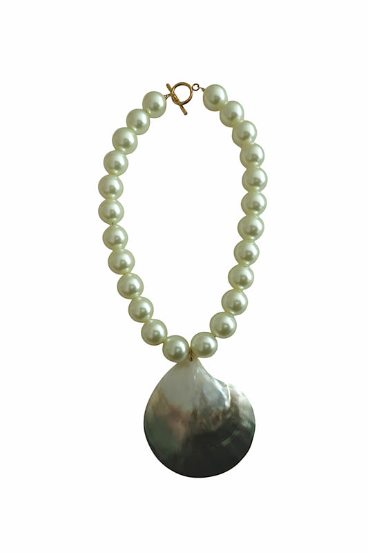 LÈA XL SHELL NECKLACE